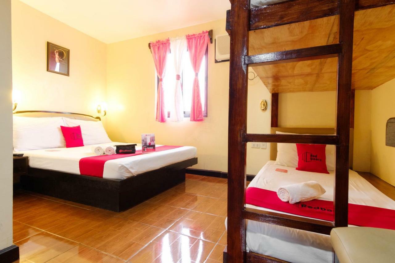 Reddoorz Premium @ Libis Road Palawan Hotell Puerto Princesa Exteriör bild